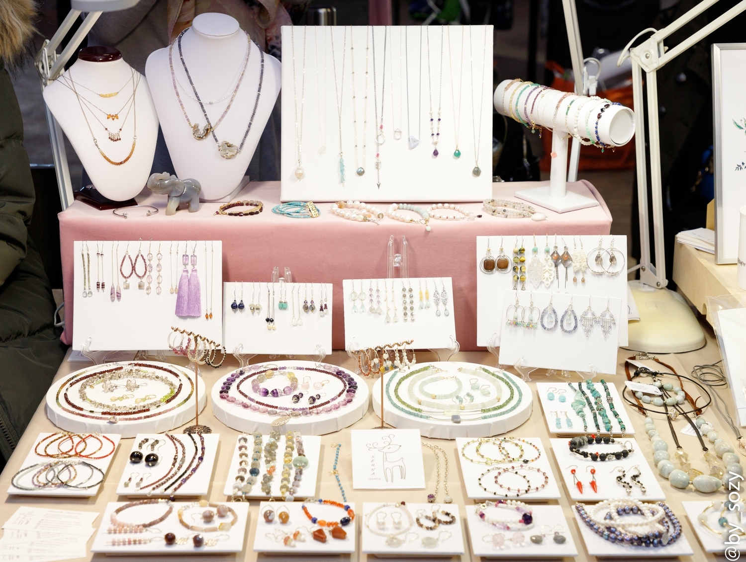 Стенд Serna-jewelry на хендмейд-маркете