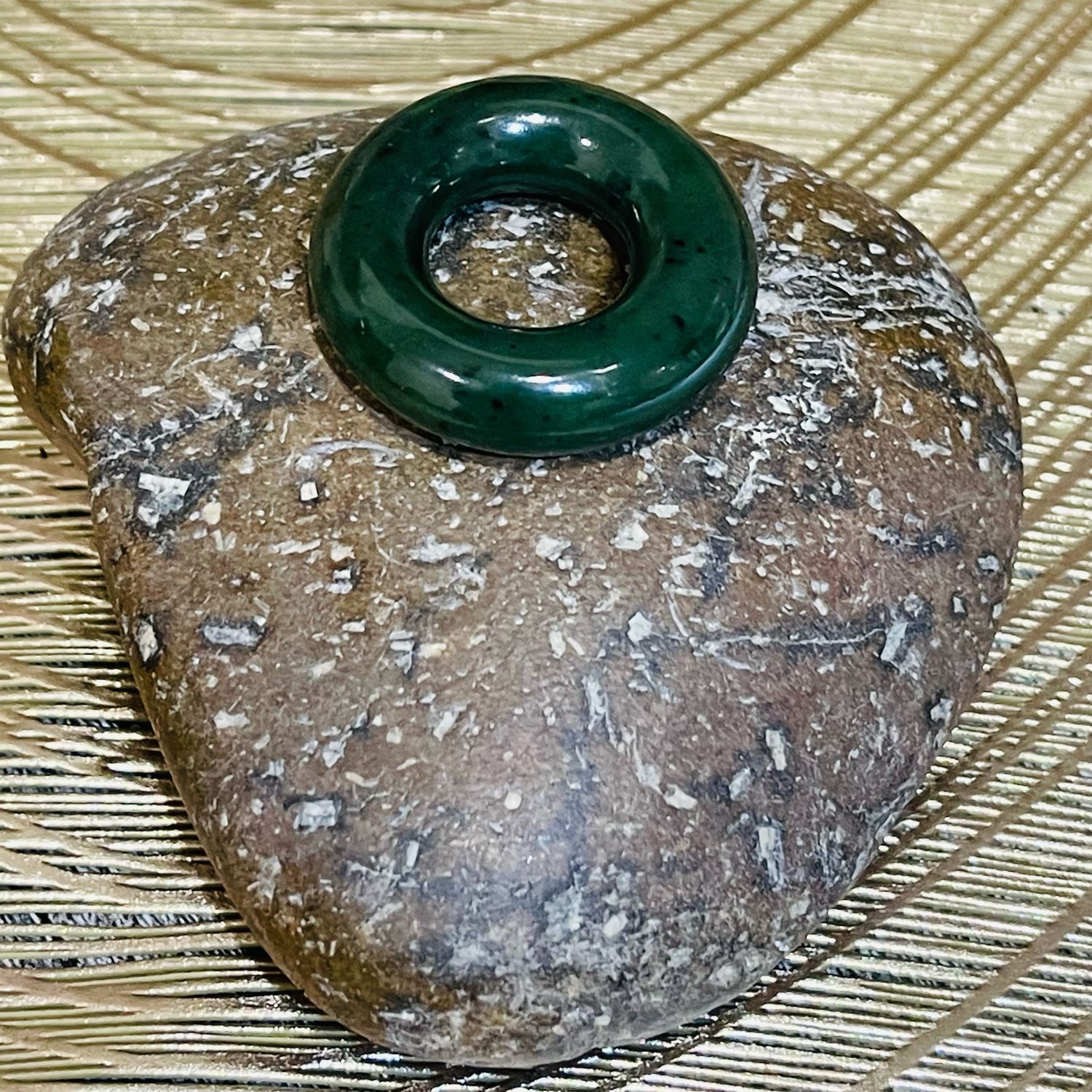 Диск БИ из нефрита в интернет-магазине Ярмарка Мастеров по цене 4000 ...