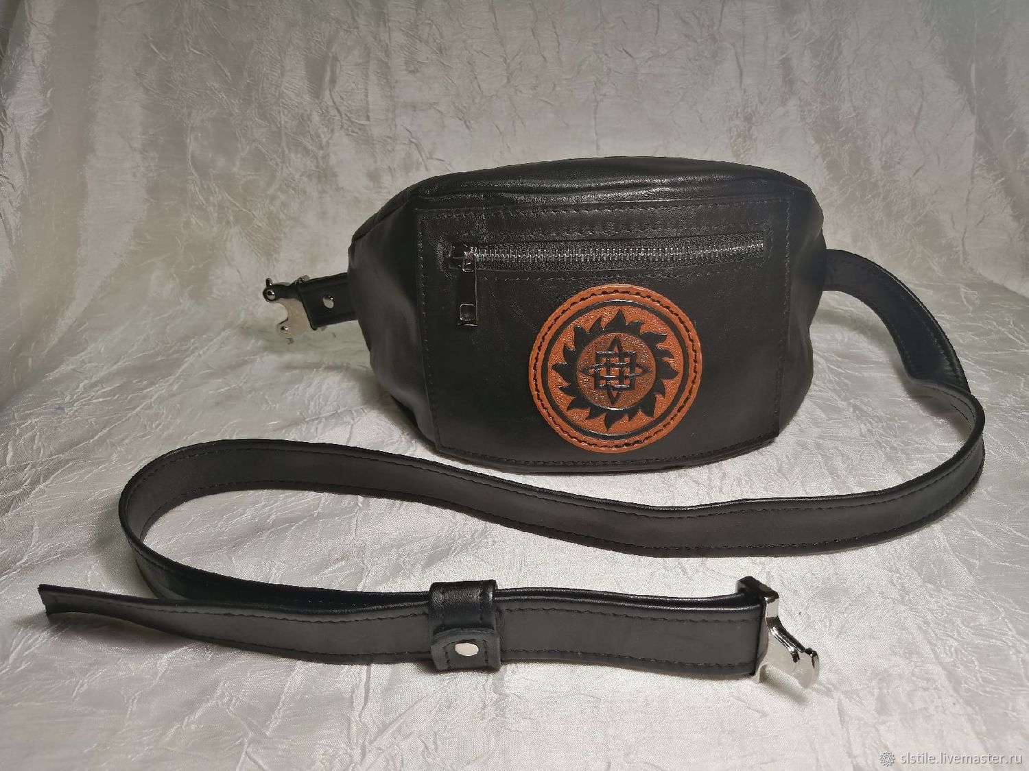 Сумка мужская, на пояс. Изделия из кожи. СКСтиль. Славянские руны в ...