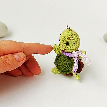 Мини фигурки и статуэтки ручной работы. Ярмарка Мастеров - ручная работа Миниатюрная черепашка, вязаная игрушка, Мини фигурки и статуэтки. Handmade.