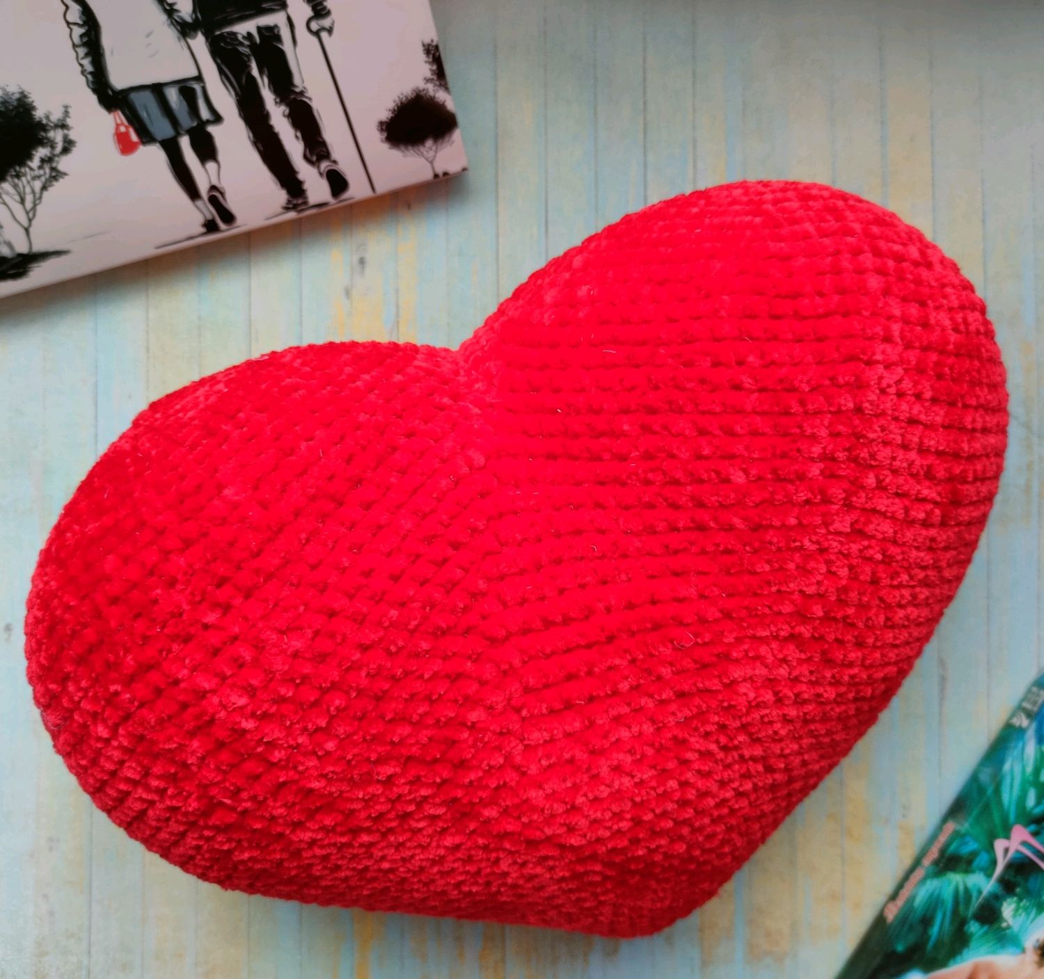 Подушка в форме сердца 37 см