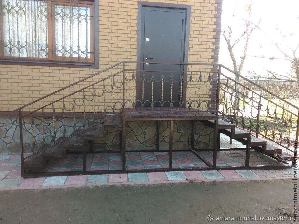Лестница металлическая уличная для крыльца фото