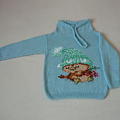 Children's pullover with a crew cut