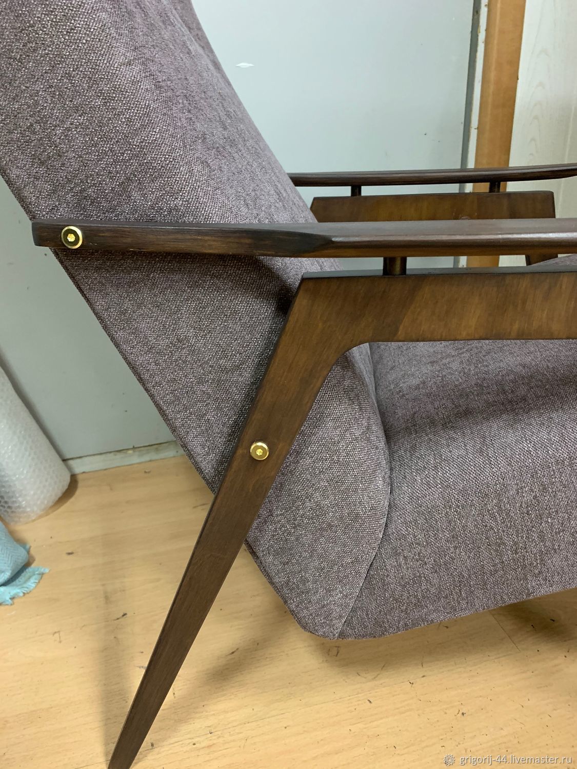 реставрация старого раскладного кресла
