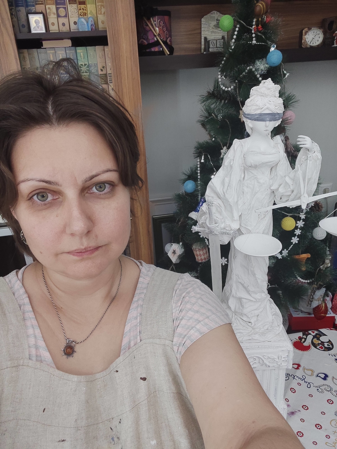 В процессе работы над Фемидой. 