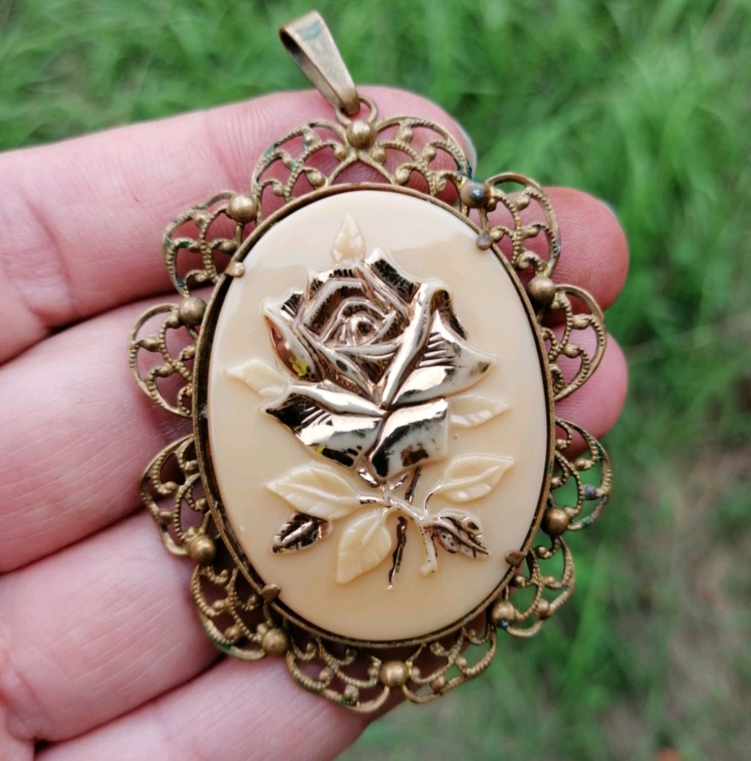 Винтажные кулоны. Подвеска винтаж. Винтажные подвески. Подвеска винтаж. Винтажная подвеска кулон.