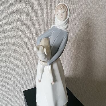 Винтаж ручной работы. Ярмарка Мастеров - ручная работа Винтаж: Lladro Girl with Lamb 4584 статуэтка фарфор Испания. Handmade.
