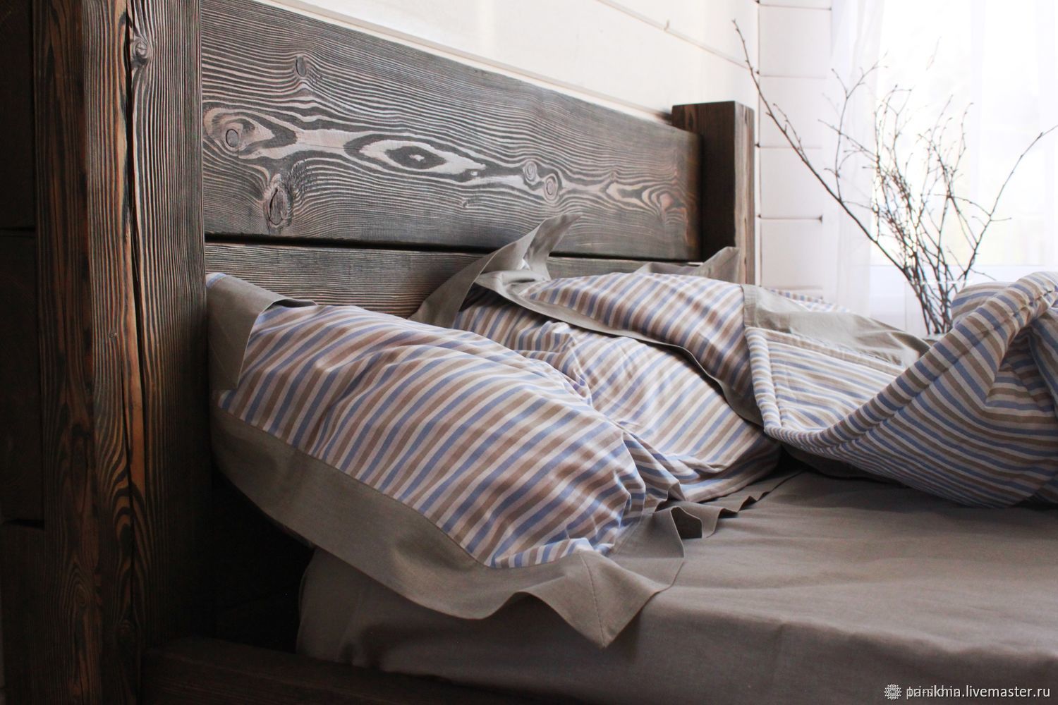 кровать из массива лиственницы