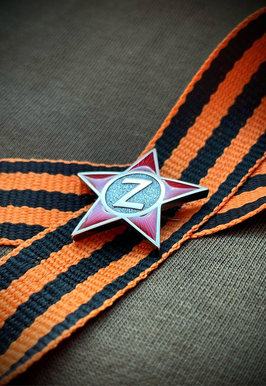Значок звезда, серебряный с буквой «Z» в интернет-магазине Ярмарка ...