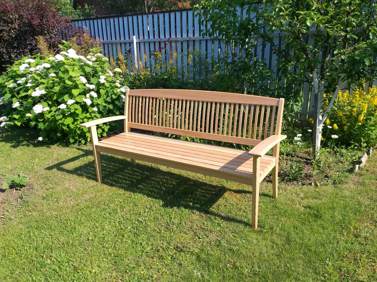 скамейка в сад со спинкой