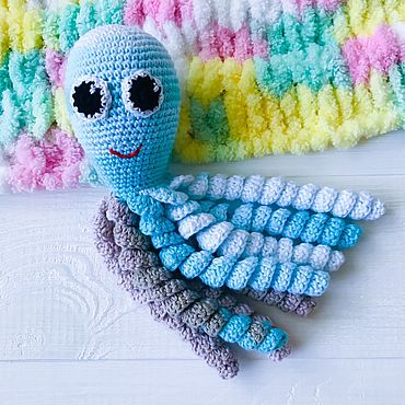 Куклы и игрушки ручной работы. Ярмарка Мастеров - ручная работа Вязаный чудо осьминог для новорожденного ребенка. Handmade.