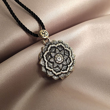 Украшения ручной работы. Ярмарка Мастеров - ручная работа Подвеска: Мандала. Handmade.