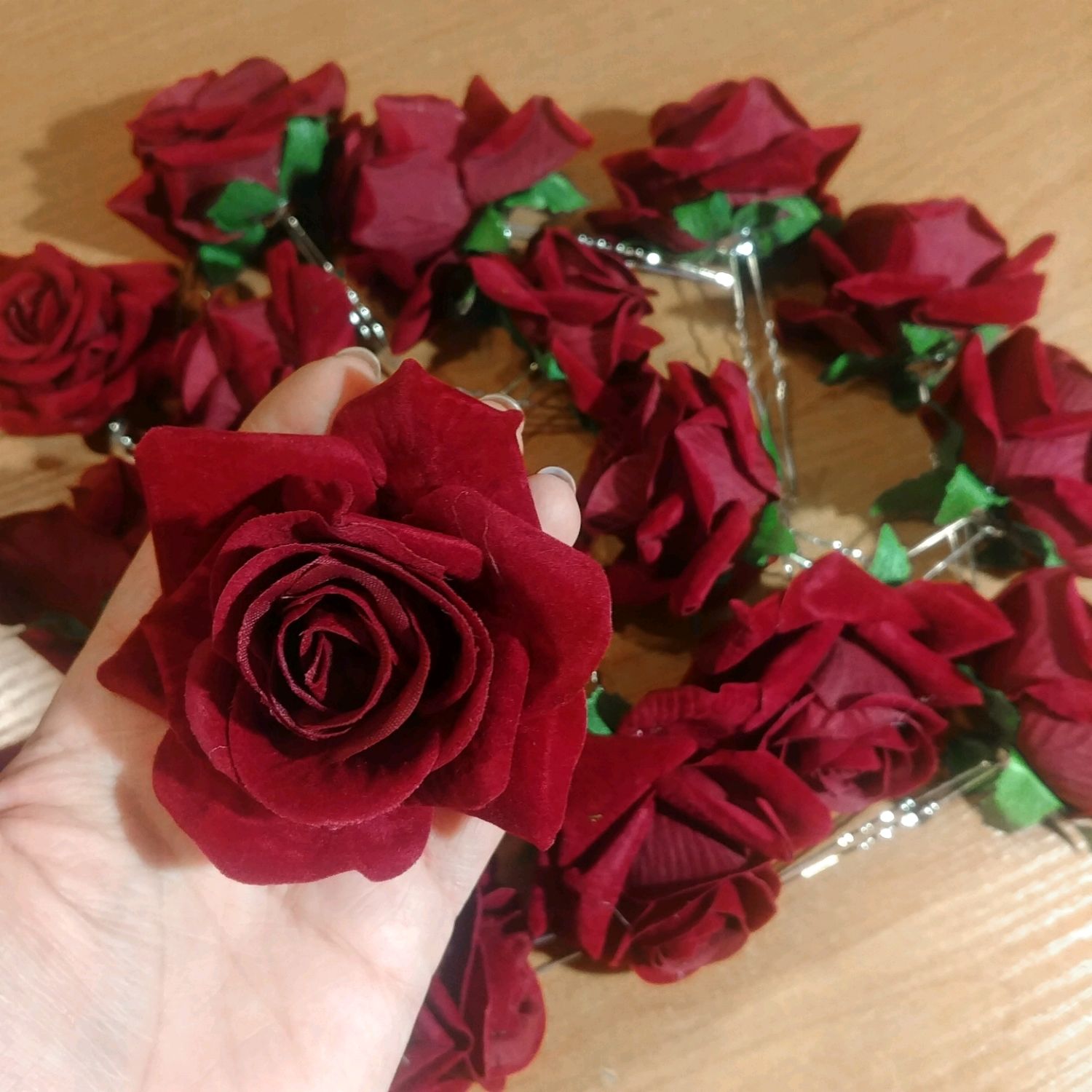 Фламенко и красные розы.