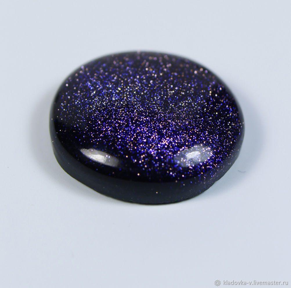 Авантюрин голдстоун. Blue aventurine камень. Авантюрин, гелиотроп, гелиолит. Авантюрин камень синий. Авантюрин камень магические.