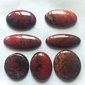 Lot: 10 keychains with jasper, agate, red chalcedony
