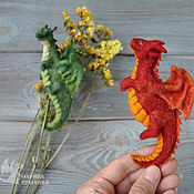 Войлочная игрушка: Кротик Кротичка с цветами