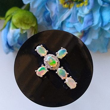 Украшения ручной работы. Ярмарка Мастеров - ручная работа Крест с опалами. Handmade.