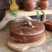 Глиняный горшок для духовки с орнаментом. Горшок для подачи на стол