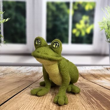 Куклы и игрушки ручной работы. Ярмарка Мастеров - ручная работа Мягкие игрушки: Войлочная игрушка: Лягушка. Handmade.
