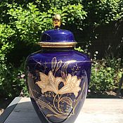 Винтаж handmade. Livemaster - original item White lilies porcelain vase, cobalt, gilt, Germany. Handmade.