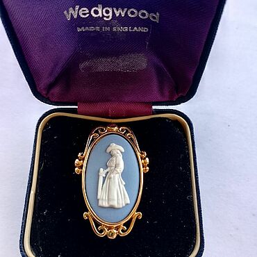 Винтаж ручной работы. Ярмарка Мастеров - ручная работа Винтаж: Wedgwood Брошь - кулон фарфор Джаспер в позолоченном серебре Англия. Handmade.