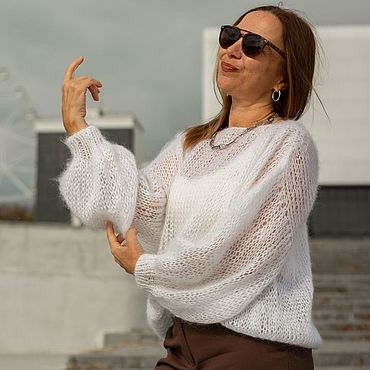 Белый вязаный свитер женский (97 фото)