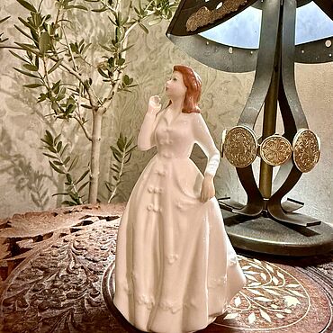 Винтаж: Статуэтка Royal Doulton Joy.. . Винтаж ручной работы - Ярмарка Мастеров Винтаж ручной работы. Ярмарка Мастеров - ручная работа Винтаж: Статуэтка Royal Doulton Joy.. Handmade.