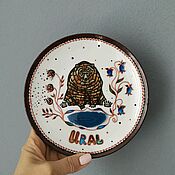Decorative plate, wall-mounted with hand-painted. Gift