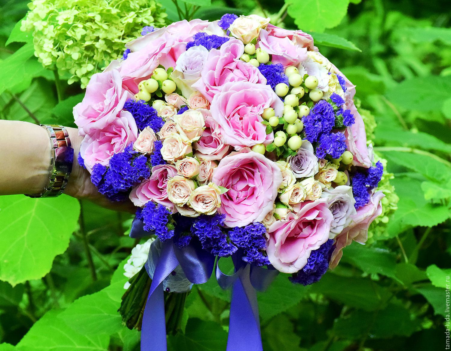 Свадебный букет сиреневый живые цветы