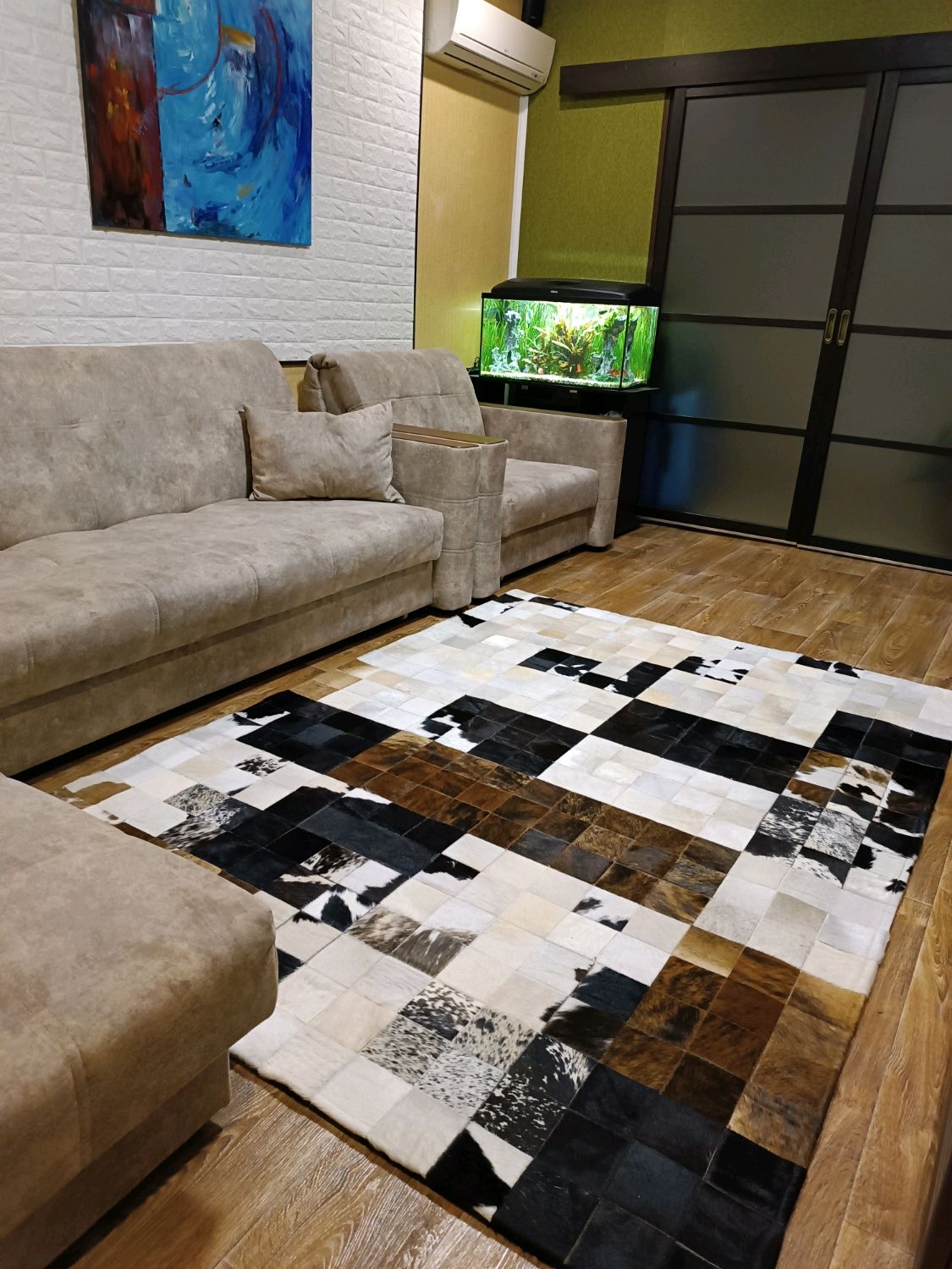 Ковёр из коровьих шкур Luxury Patchwork в интернет-магазине Ярмарка  Мастеров по цене 95000 ₽ – TX9PYRU | Ковры для дома, Пятигорск - доставка  по России