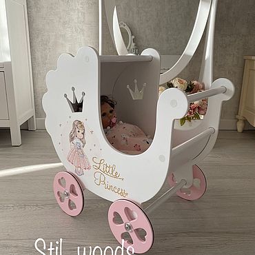 Деревянная коляска для кукол 