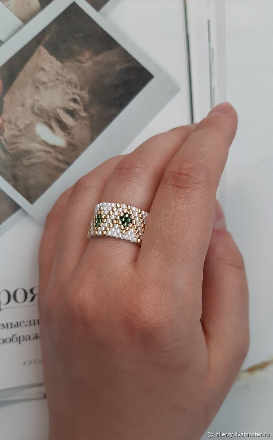 Платиновые обручальные кольца. Фонтан на площади горького каменск уральский проект. Кольца в каменске уральском. Кольца в каменске уральском. Кольцо голд даймонд.