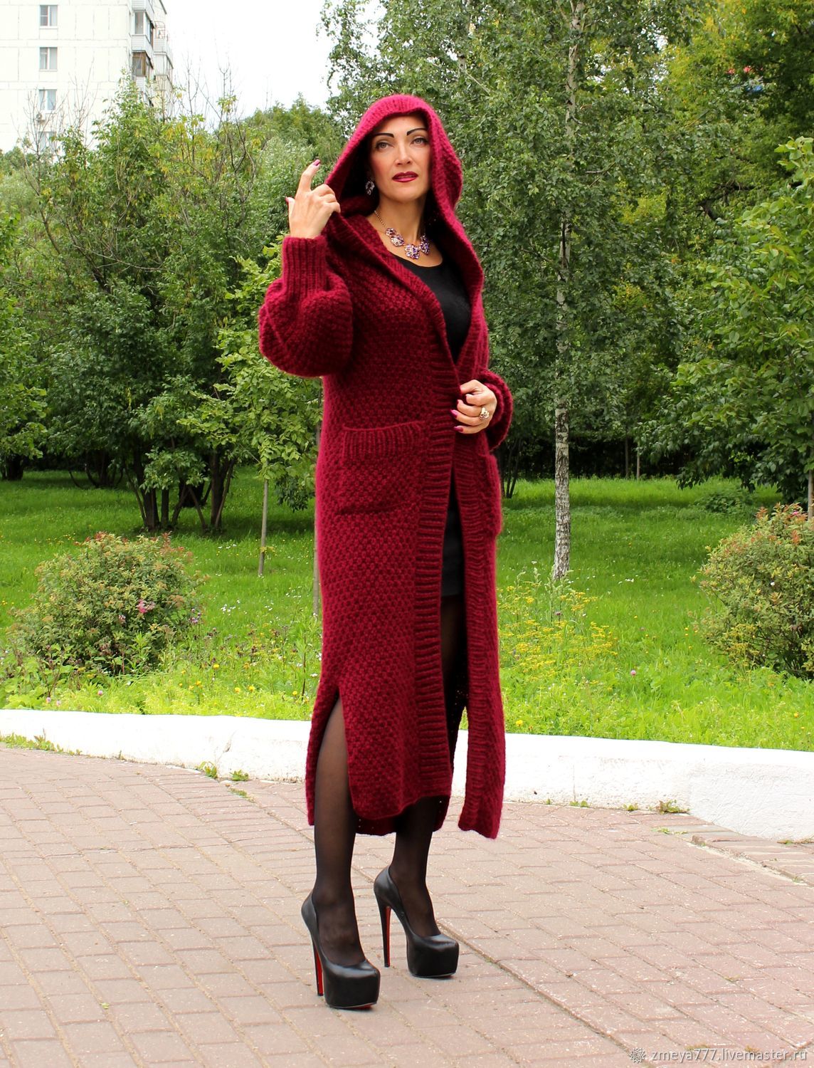 Вязаное пальто женское длинное