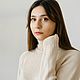Свитер  молочного цвета, из мериноса. Свитеры. Вязаные свитера и джемперы от Юлии. Интернет-магазин Ярмарка Мастеров.  Фото №2