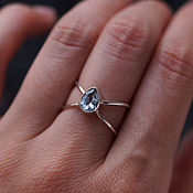 Silver ring with natural aquamarine drop