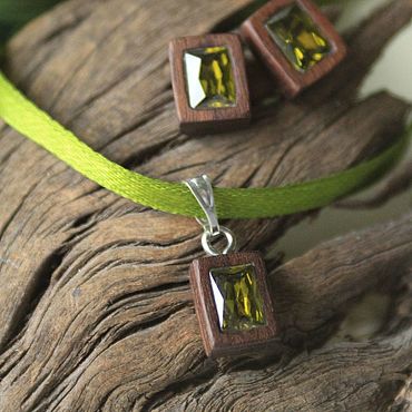 Подвеска - купить в интернет-магазине Ярмарка Мастеров | Подвеска по ...