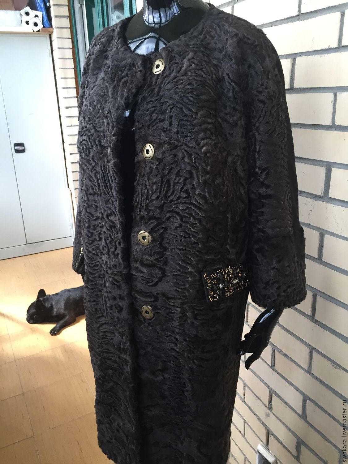 Пальто из каракуля Valentino