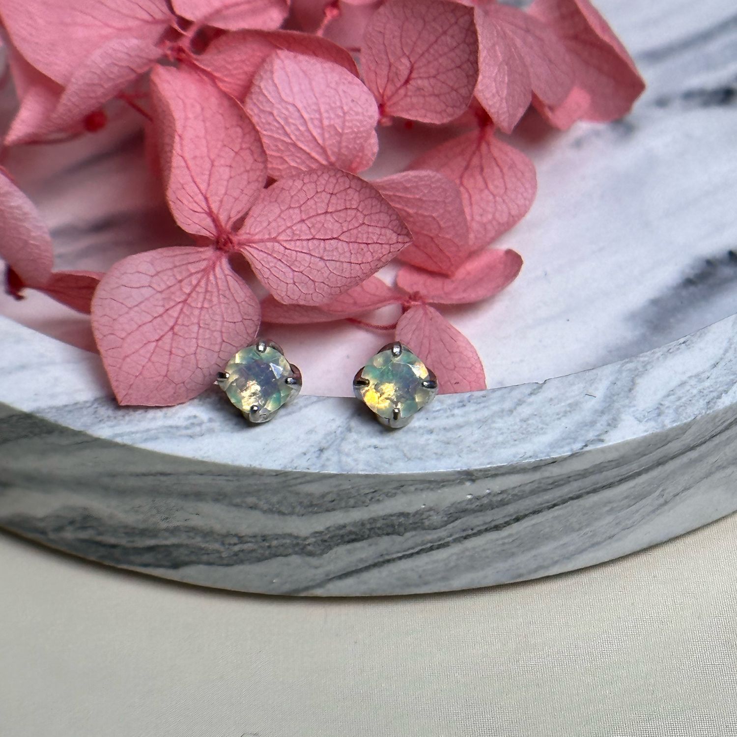 Пусеты с опалом в интернет-магазине Ярмарка Мастеров по цене 1900 ...