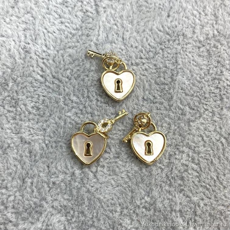 Подвеска замочек с ключиком в перламутре,позолота, 11х9 в интернет ...