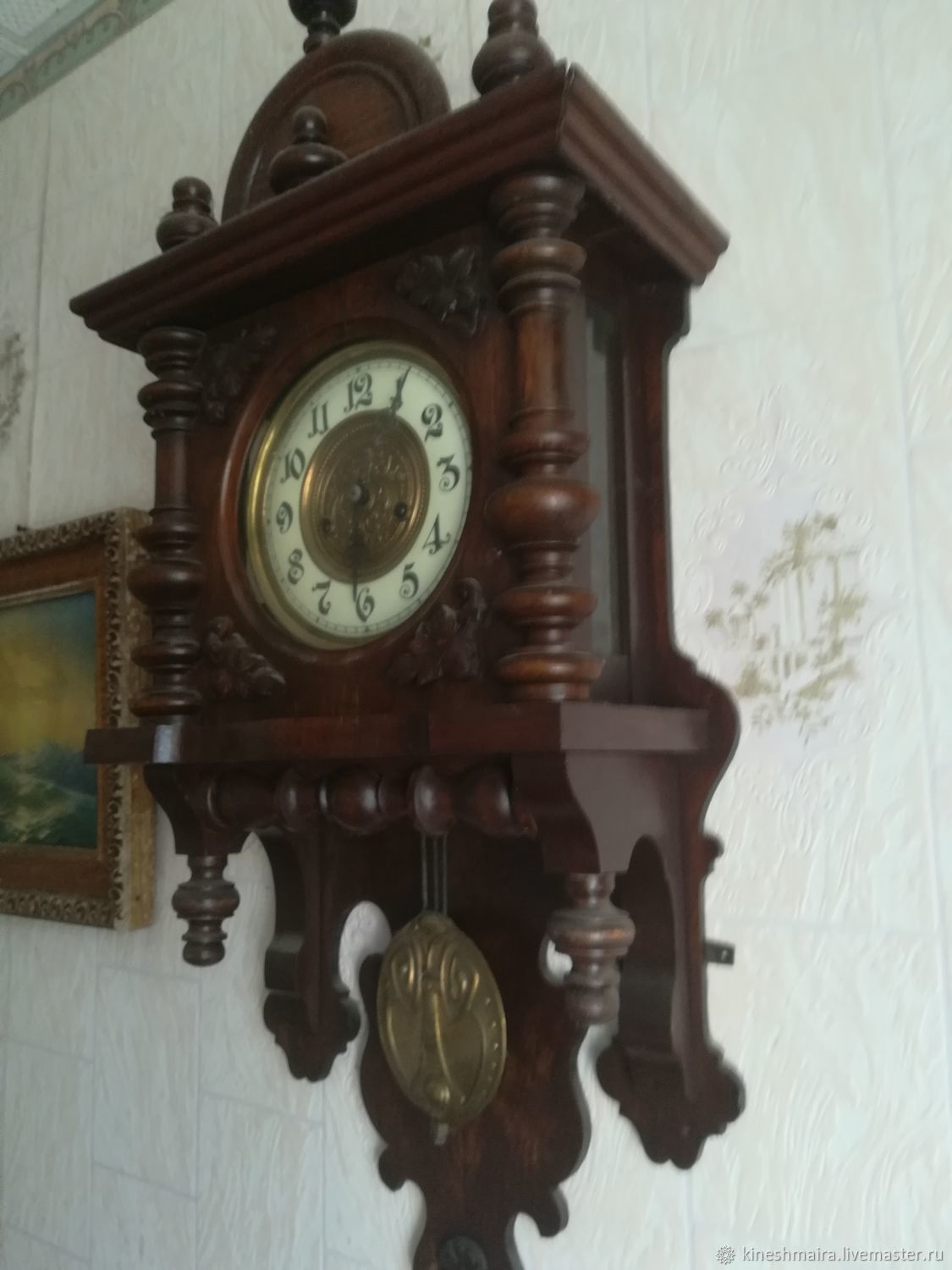 Старинные часы в современном интерьере