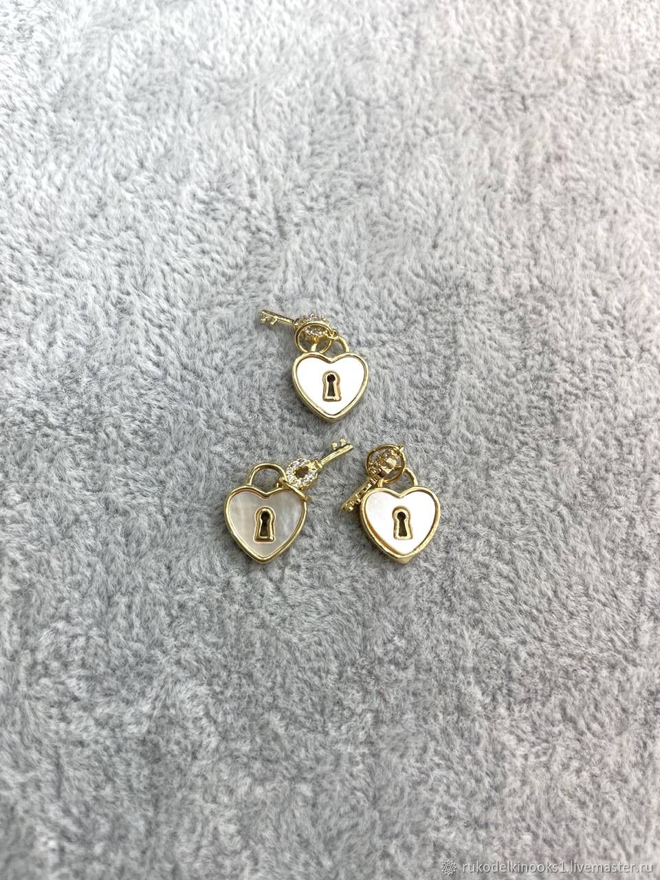 Подвеска замочек с ключиком в перламутре,позолота, 11х9 в интернет ...