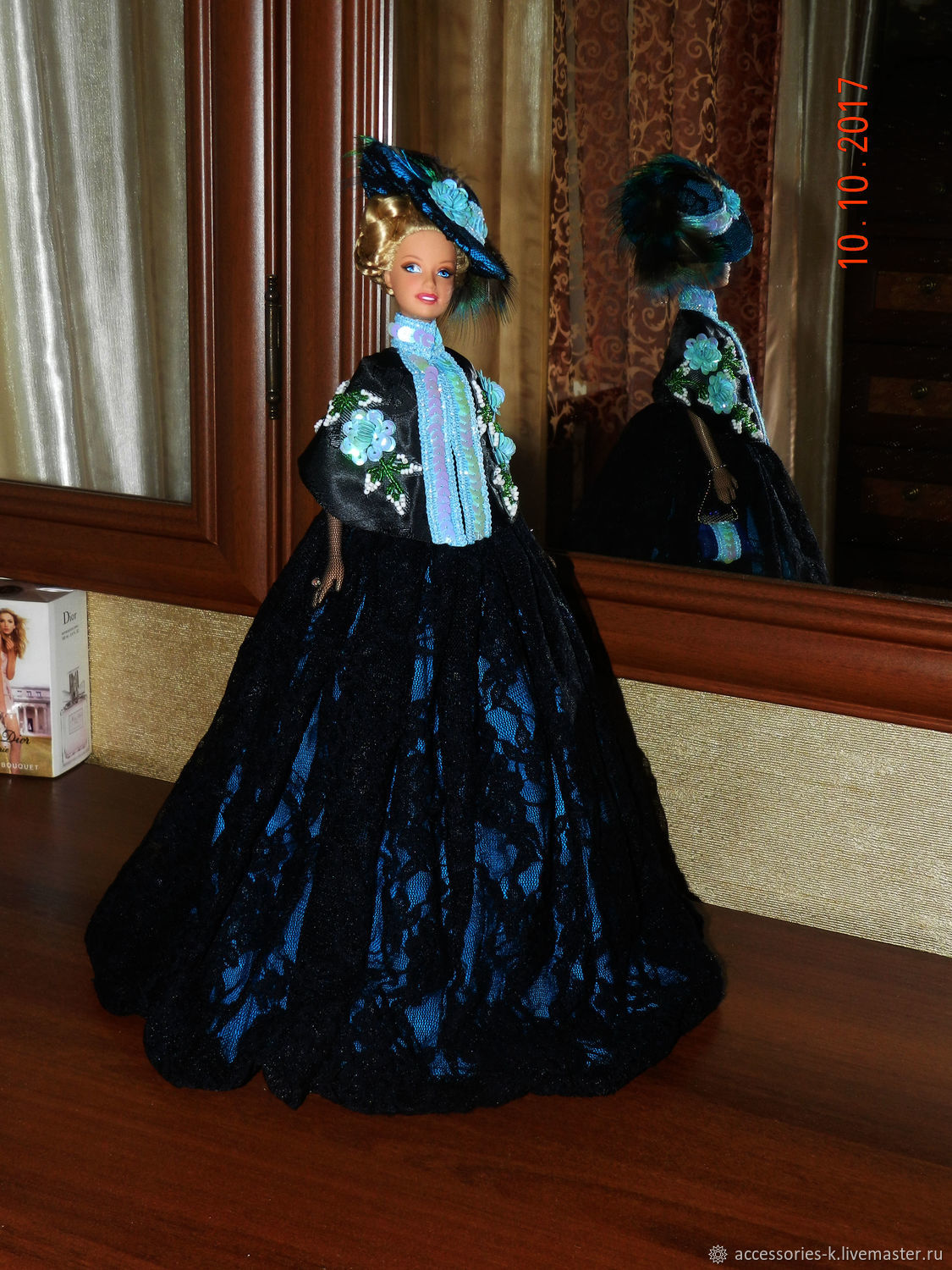 Куклы шкатулки в королевских платьях
