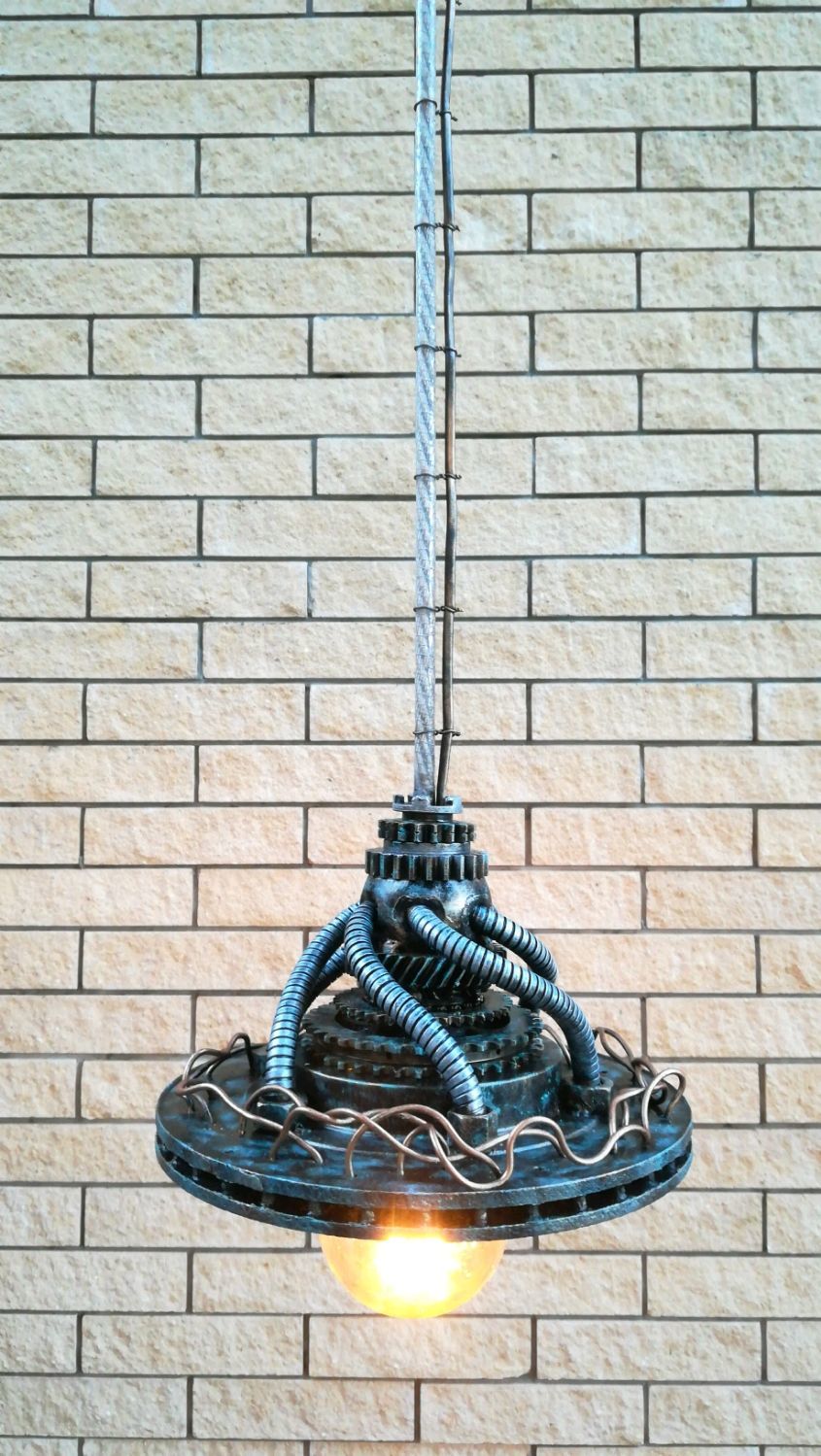 Подвесной светильник в индустриальном стиле их металлических прутьев. PARACHUTE
