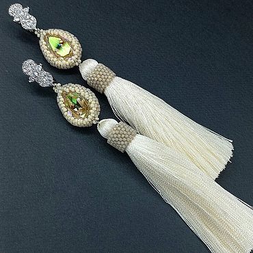 Украшения ручной работы. Ярмарка Мастеров - ручная работа Серьги-кисти Кремовые. Handmade.