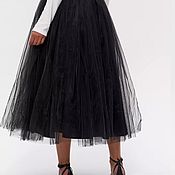 Чёрное рифленое платье