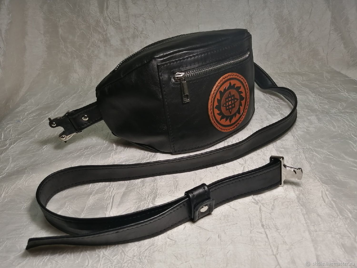 Сумка мужская, на пояс. Изделия из кожи. СКСтиль. Славянские руны в ...