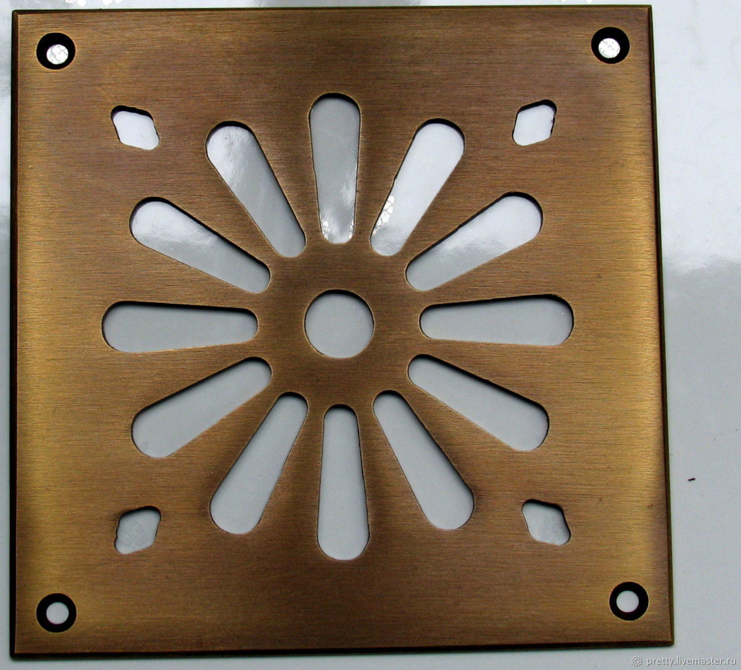 Вентиляционная решетка для паркета