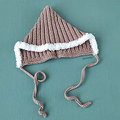 knitted set for girls hat and socks knitted in beige