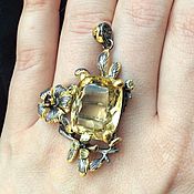 Потрясающее кольцо-цветок с чистейшим аквамарином кушон