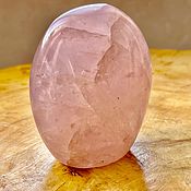 Розовый  кварц (полированный) 365 грамм